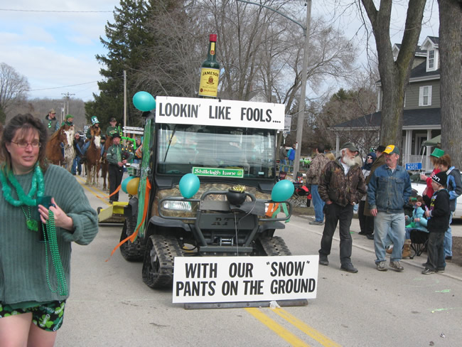 /pictures/ST Pats Floats 2010 - Pants on the ground/IMG_3135.jpg